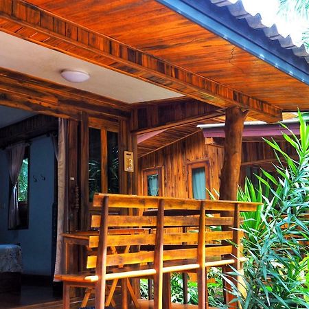 Baansuan Resort Donszak Kültér fotó